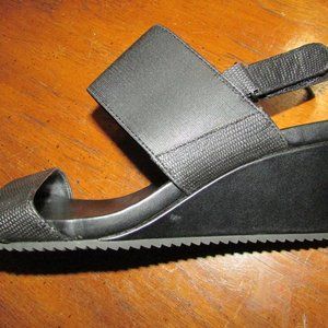 Isaac Mizrahi Wedge Sandals Sz. 10m Black